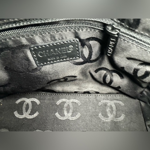 Chanel Chocolate Bar East West Bag - Picture 9 of 13